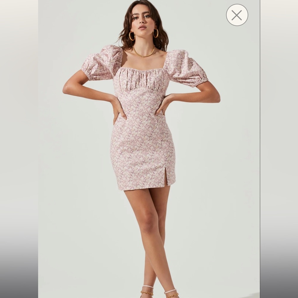 Astr the label Wendy floral puff sleeve mini dress